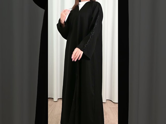 عباية كريب بكلفة سوداء