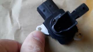 Cleaning of Mass Air Flow sensor, Toyota Camry.