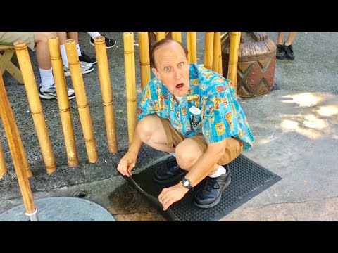 TDW 1809 - Funniest Cast Member At Disneyland