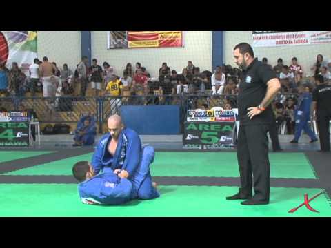 BRASILEIRO REGIÃO SUDESTE 2013 - Ederson Pinheiro x Omar dos Santos by X-COMBAT