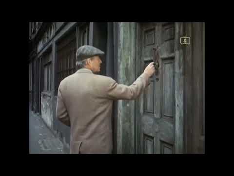 James Mason visits Jack the Ripper murder site