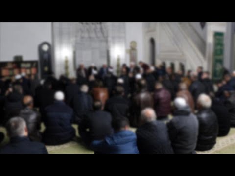 Kur duam ti bëjmë respektin të vdekurit me mevlud, a duhet ditën 50 apo ditën 52, apo nuk lejohet?