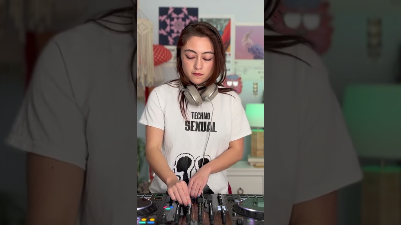 love this one😍🔥 #dj #ravevibes #djsong #techno #ravedj #musicgenre #musicislife #music #ravelove