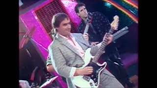Chris De Burgh / Fire On The Water + interview (TV - 1986)