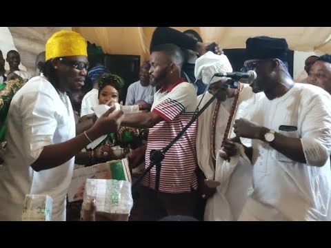 ALABI PASUMA & QDOT PERFORMS THEIR HIT TRACK(OMO OLOGO)TOGETHER@ IFA FESTIVAL OLAIFA OLUNLA OF EGBA