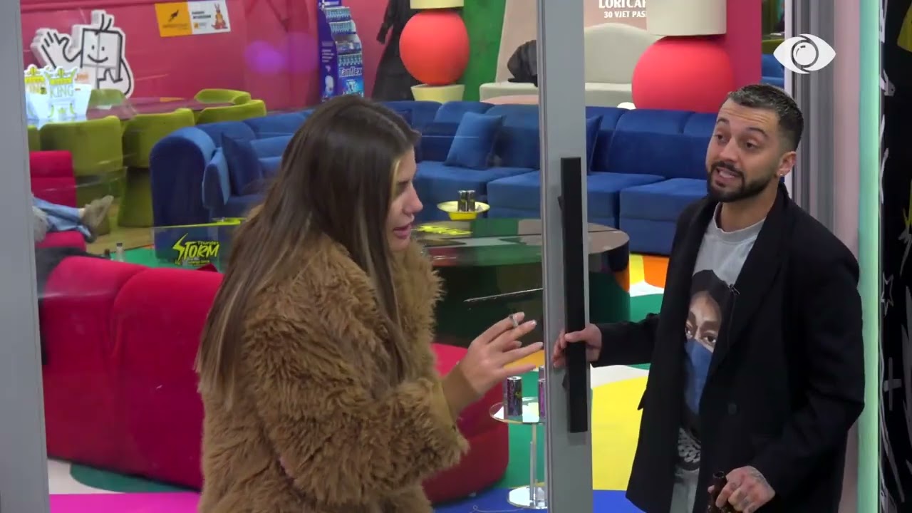 “Po bëni lojë të shëmtuar”/ Valbona diskuton me Gjestin