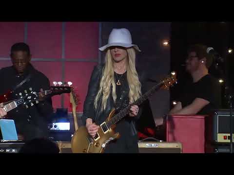 Billy Gibbons, Orianthi and Z.Z. Ward with “Sharp Dressed Man” from Skyville Live