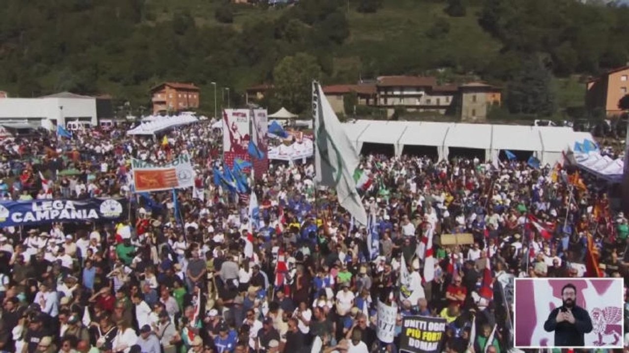 Lorenzo Fontana a Pontida: Bossi e i nostri padri non hanno fatto sacrifici per vederci litigare
