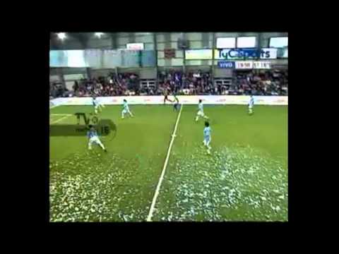 Patadas de Rugerri en showbol