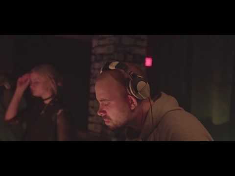 Memorecks & Jenna Pemkowski - Collapse [Live]