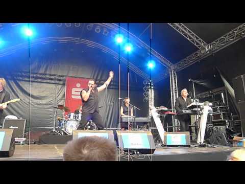 Alphaville in Magdeburg, 13.6.2011 - Monkey in the Moon