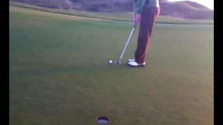 preview picture of video 'John Putts for Par'