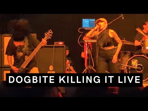 Dogbite Live 2023 female #metalcore singer killing it