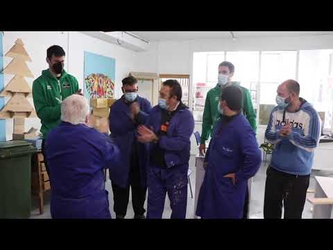 T21/22 - Duje y Manu visitan Novaforma con Fundación Valhondo Calaff