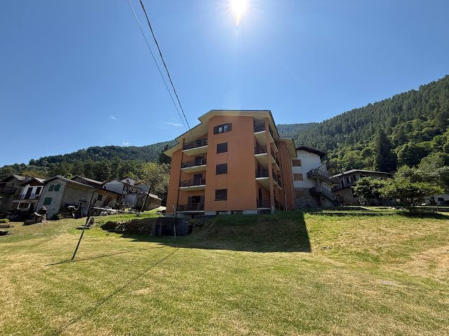 VALVARRONE, APPARTAMENTO CON GIARDINO E VISTA PANORAMICA