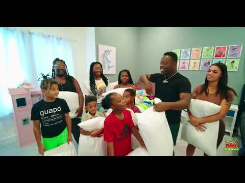 THE PRINCE FAMILY CLUBHOUSE PILLOW FIGHT