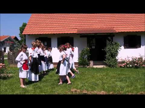 Ide majka s kolodvora