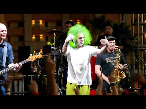 download lagu mp3 mp4 The Strolling Bones, download lagu The Strolling Bones gratis, unduh video klip Download The Strolling Bones Mp3 dan Mp4 Viral Gratis