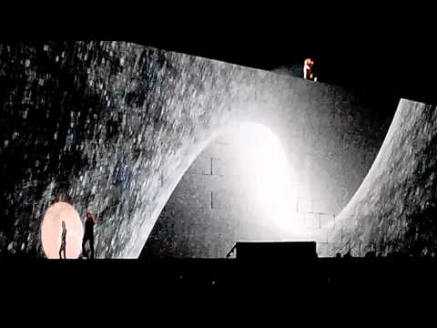 Roger Waters Pink Floyd The Wall Live in Athens 2013 Comfortably Numb Pink Floyd