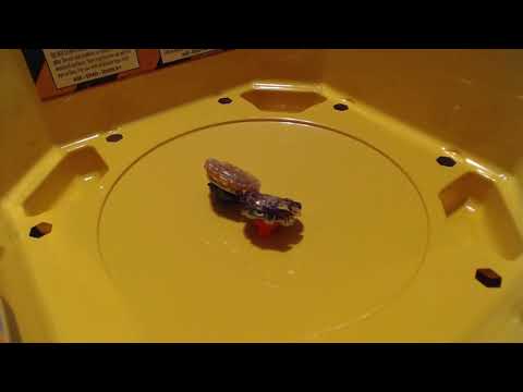 Beyblade Burst Kerbeus K2 vs Wyvron W2