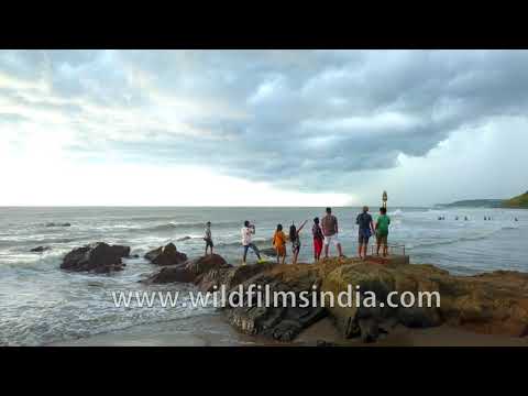 In a Goa mood: para-sailing, getting the wind in your hair, sand beaches, surf up, feni and more...