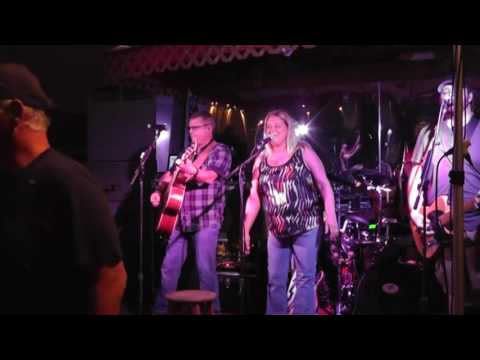 download lagu mp3 mp4 Bootleg Band, download lagu Bootleg Band gratis, unduh video klip Download Bootleg Band Mp3 dan Mp4 Popular Gratis