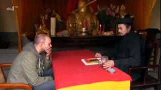 An Idiot Abroad: China - Fortune Teller