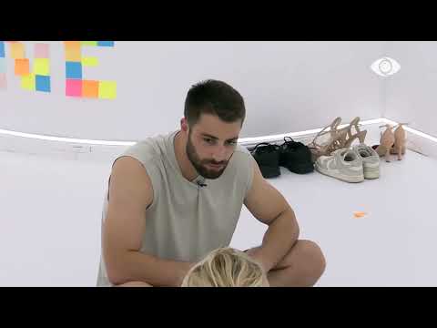 Top News/ Kush është situata më e sikletshme që ju ka ndodhur?, Ja çfarë tha Egla…