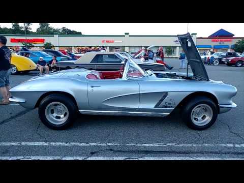 1962 SILVER CHEVROLET CORVETTE CONVERTIBLE 'QUICK SILVER'