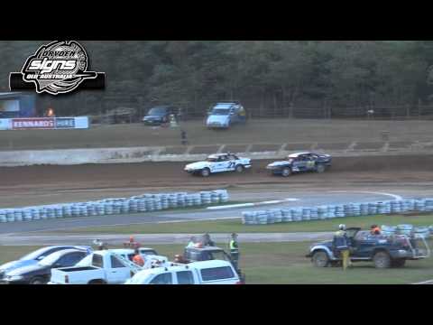 Modified Sedans - Heat 1 - Northern Nationals - Cairns Speedway - 20.08.14
