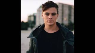 MARTIN GARRIX FT. FLORIAN PICASSO- MAKE UP YOUR MIND