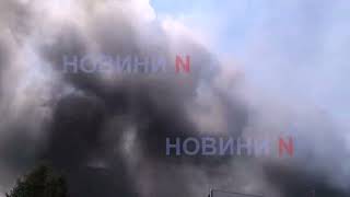 З'явилися фото та відео пожежі після атаки реактивного дрону на Миколаїв