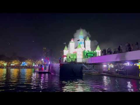 Espectáculo en Luztopia, el taller de Santa Claus 2025