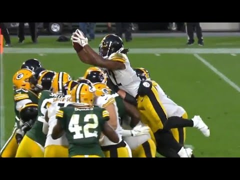 Najee Harris Goes over the Top for A Touchdown 🏈