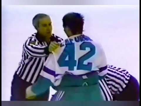 Top-10 NHL fights 1989/1990