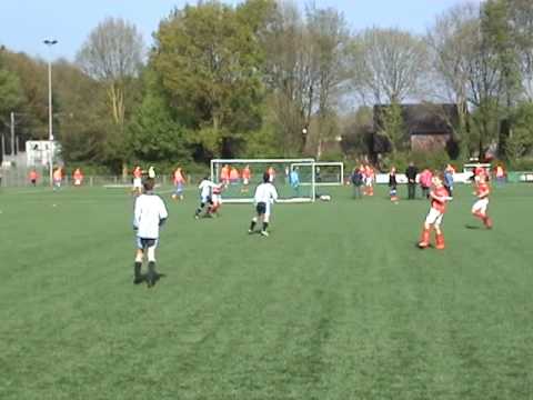 Kampioenswedstrijd DOVO JO11-1 - FC Driebergen JO11-1 eerste helft