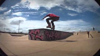 preview picture of video 'Skate park Recanto - Daniel e Felipe Zoy'