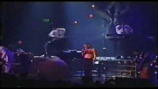 No Doubt Total Hate Live at Brixton Academy