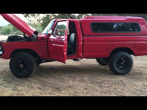 1977 Ford F-250 Custom 4x4 Pickup