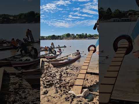 Chegando no porto de cruzeiro do sul acre e mostrando as movimentações do porto da nossa cidade