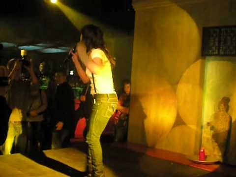 Széles Iza - Fallin' ( Alicia Keys & Usher Est Club Tao).mov