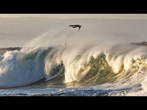 SCARIEST MASSIVE WAVES CAUGHT ON THE CAMERA