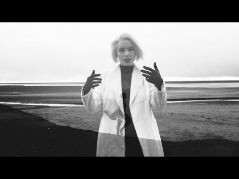 EMIKA - Flashbacks