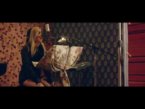 Ashley Tisdale - you're always here Video Oficial