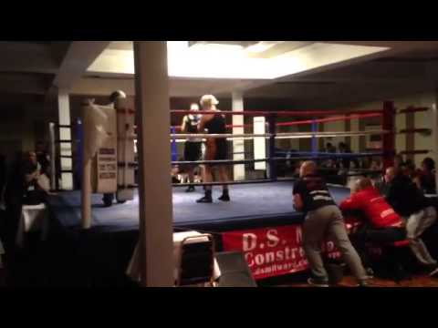 Asheelama vs Beccy Ferguson / Round three