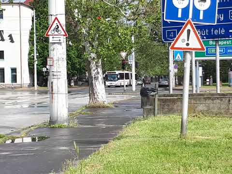 Buszok Szolnok vasútállomáson