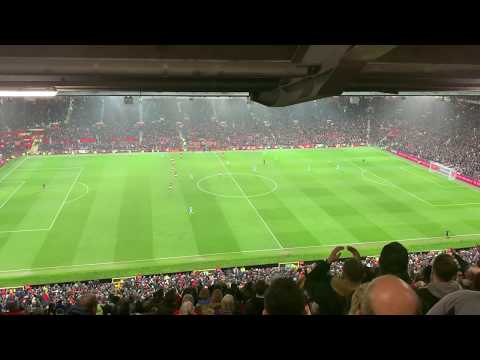 Scott McTominay scores late goal against Man City Crowd VIEW