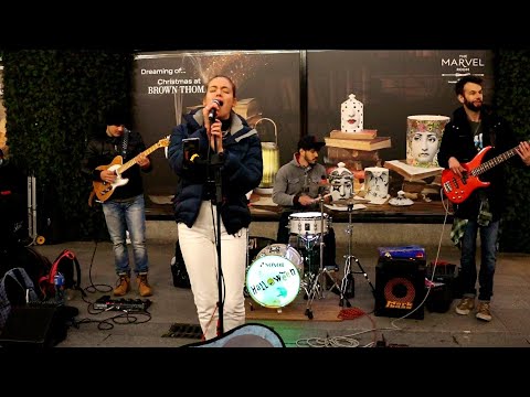 HOW TO ATTRACT A CROWD IN 5 SECONDS | Crazy - Gnarls Barkley | Allie Sherlock & The 3 Busketeers