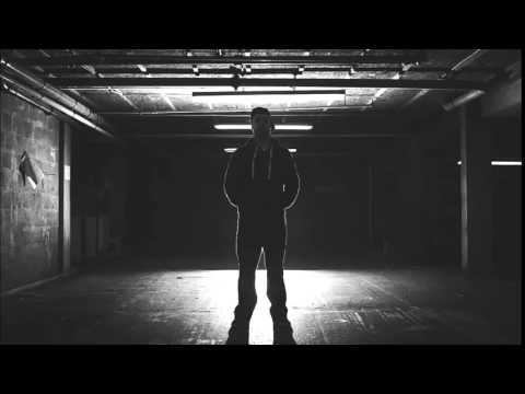 Caski - Moschino (Clip)