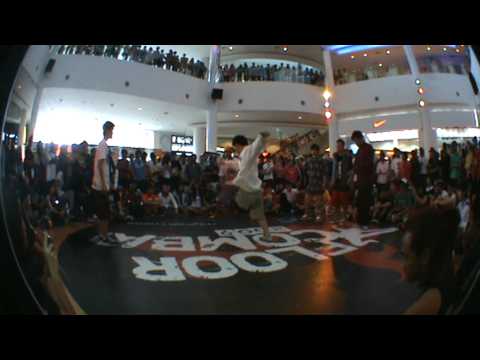 8 Floor Combat 2009 Bboy 3 vs 3 Battle - Day 2 Enemy Ground vs Funky Strawberry